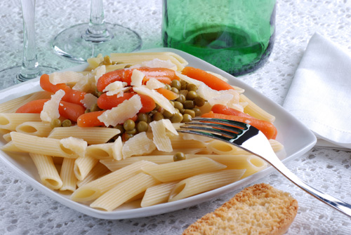 Mezzi Rigatoni with Peas and Carrots Photo